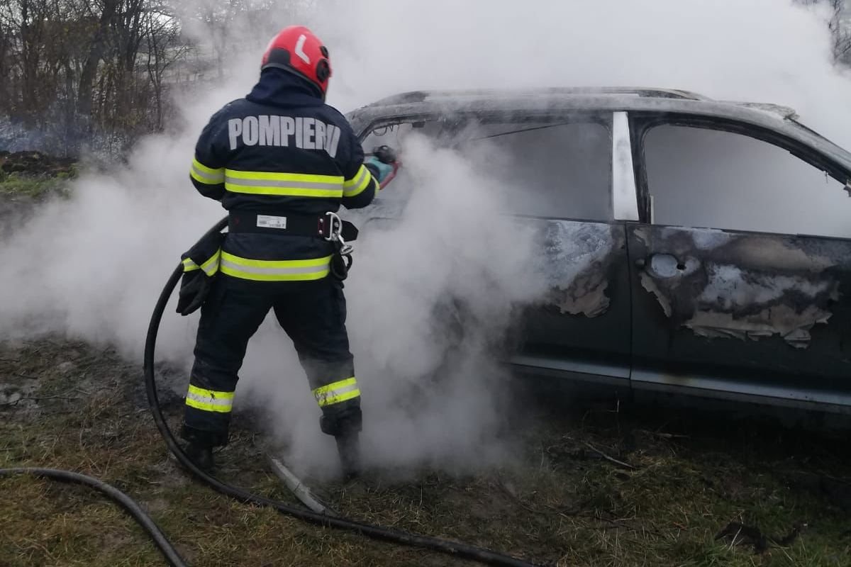 Autó és melléképületek égtek Galonyán