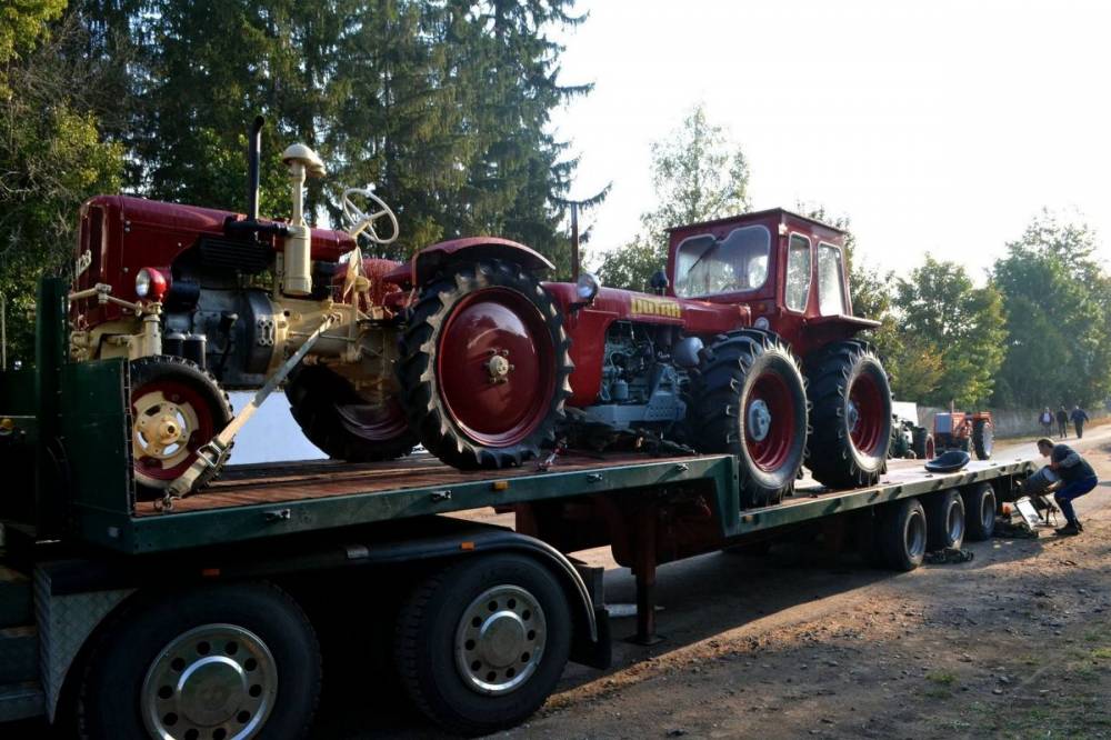 Csernátoni Burrogtató – veterán traktorok, retroautók, régi motorok seregszemléje