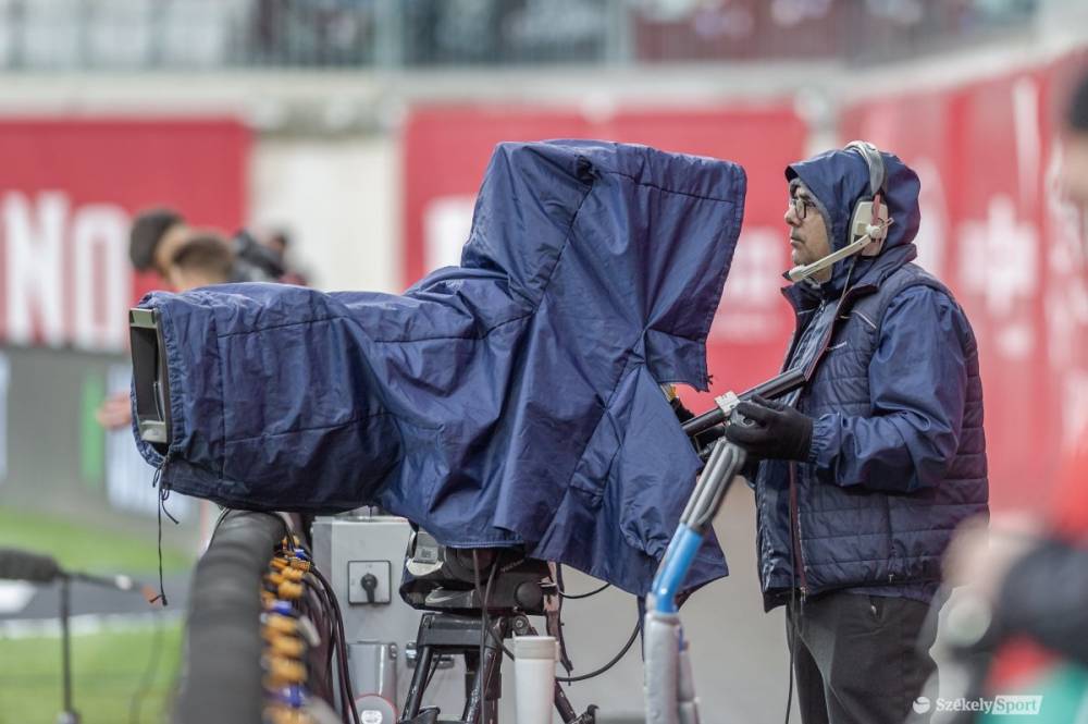 Képernyőn az FK Csíkszereda női csapatának és a Sepsi OSK mérkőzése