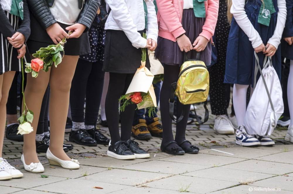 Kevesebbet, hatékonyabban és észszerűbben – ezt tanácsolják az édesanyák az oktatási rendszernek tanév kezdetén