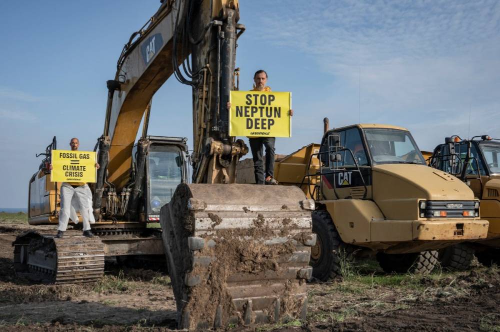 A fekete-tengeri Neptun Deep földgázmező kitermelése ellen tiltakoztak a Greenpeace Románia aktivistái