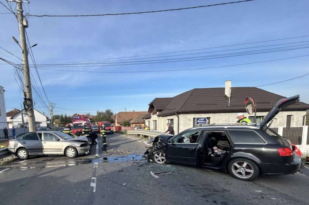 Baleset miatt áll a forgalom Szőkefalván