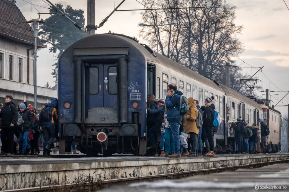 Továbbra is jár a vasúti utazási kedvezmény az egyetemistáknak