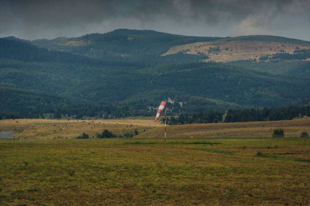 Erős szélre és esőre figyelmeztetnek a meteorológusok az egész országban