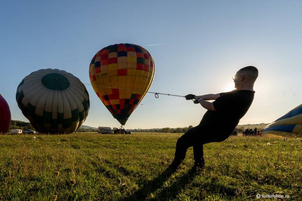 Nem kedvezett végig az időjárás a Hőlégballon Parádénak, ennek ellenére eredményesnek ítélik meg a szervezők