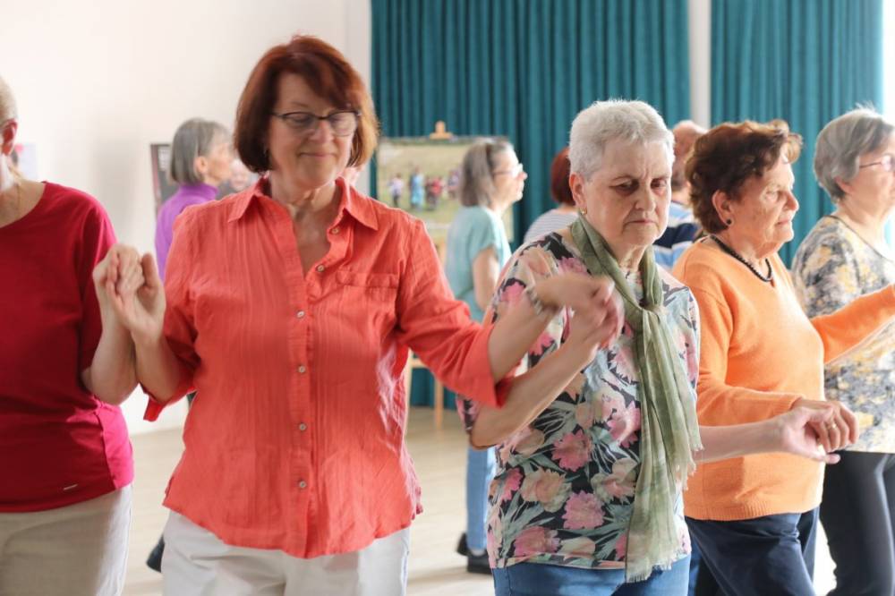 A mi felelősségünk is, hogy hogyan látják magukat az időseink