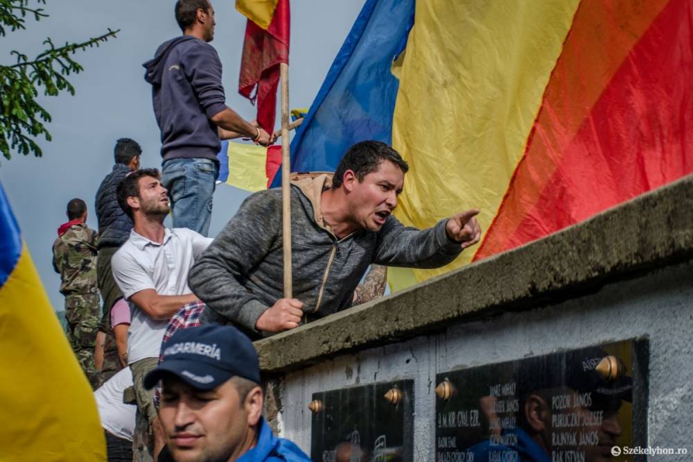 Egy egész könyv foglalkozik azzal a kérdéssel, hogy mi történt az úzvölgyi temetőben