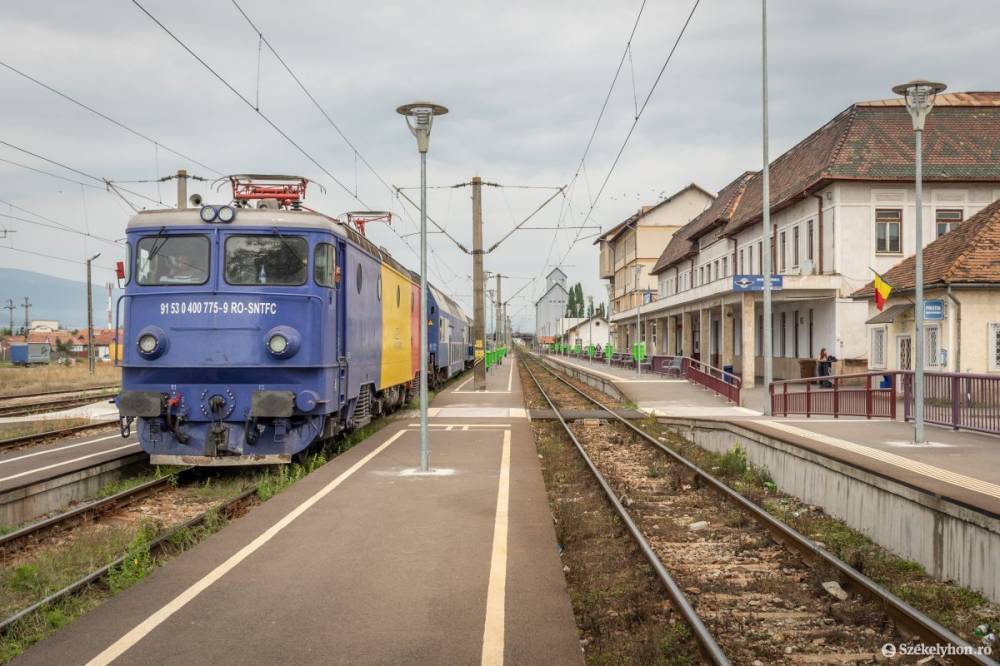 Magyarázatot követel a jogszolgálat az egynyelvűség miatt