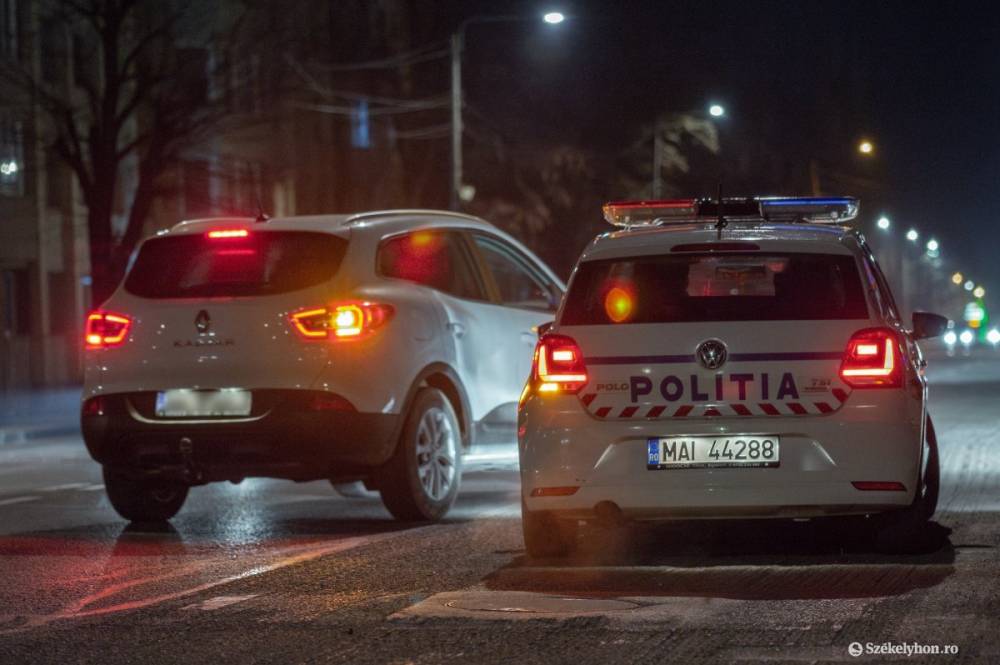 Olaszországból ellopott luxuskocsit foglaltak le a rendőrök egy közúti ellenőrzésen