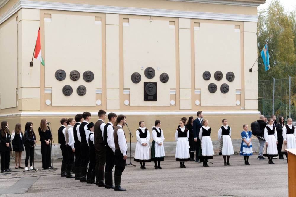 „Könnyeznek, sírva sírnak veszedelmén a magyar nemzetnek”