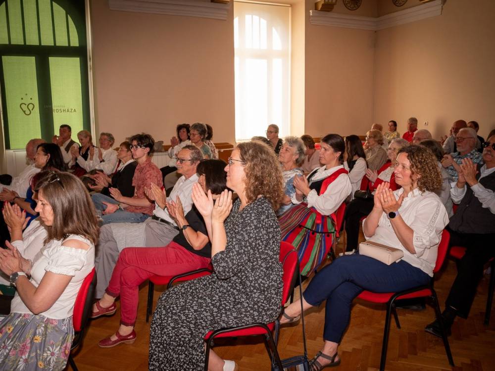 Eltérően a szokásostól idén nem férfi, hanem nő kapja a szerzőknek odaítélt Székely Bicskarend-díjat