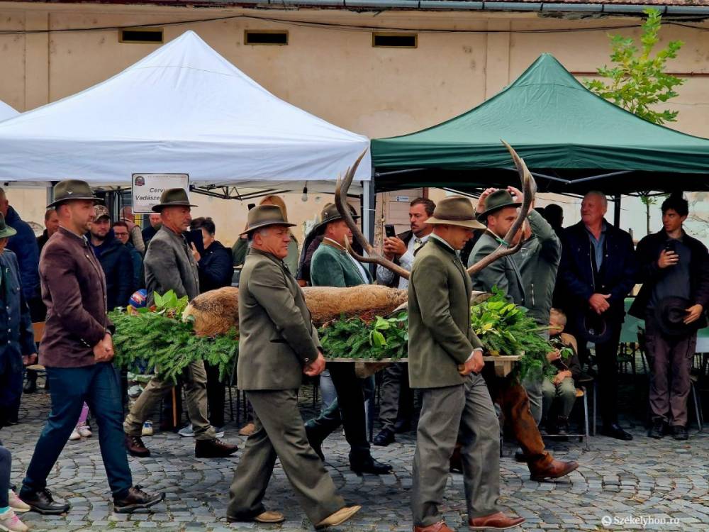 Erdőszentgyörgyön ünnepelnek a székelyföldi vadászok