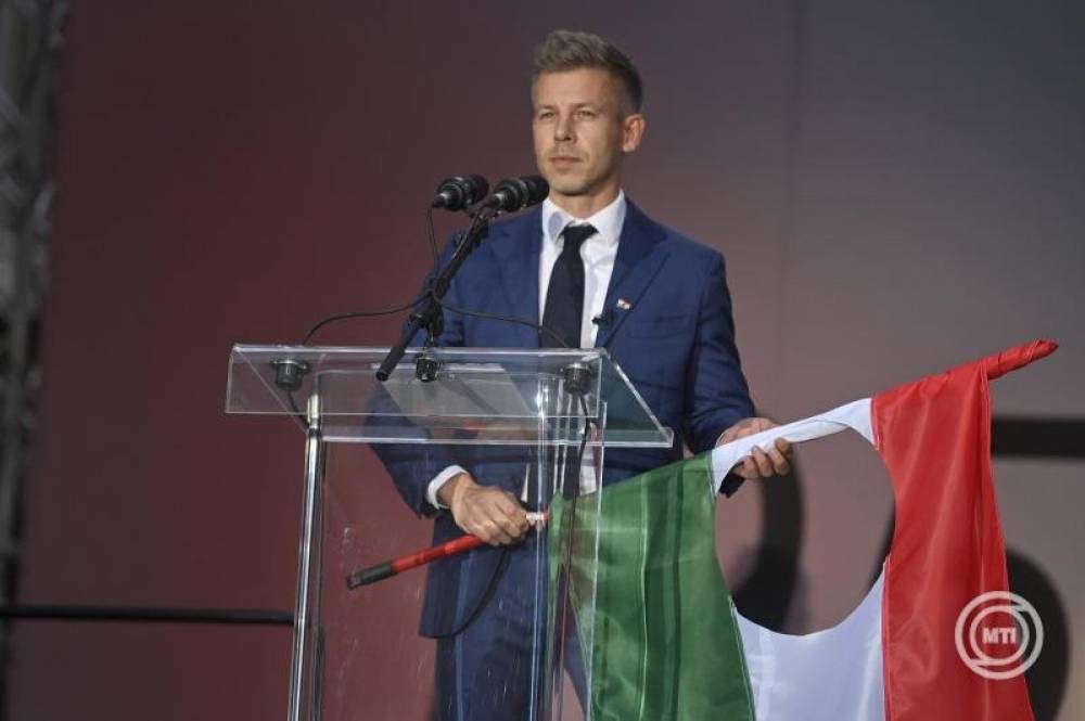 Magyar Péter október 23-án: 1956 zsinórmérték, a jövő hazaszerető vezetőit keressük