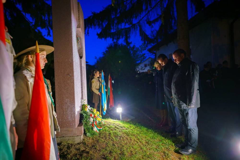 A fásultság és a feledés ellen küzdve kell őrizni '56 csillagát