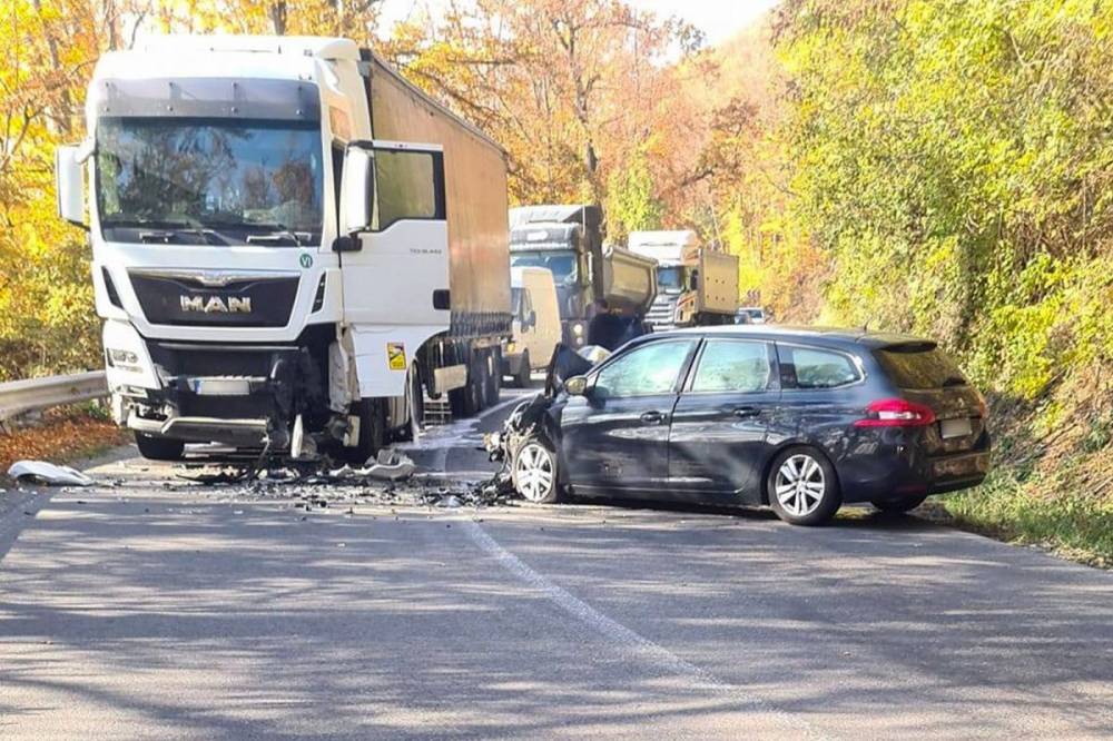 Két órát állt a forgalom a Farkaslaka határában történt baleset miatt