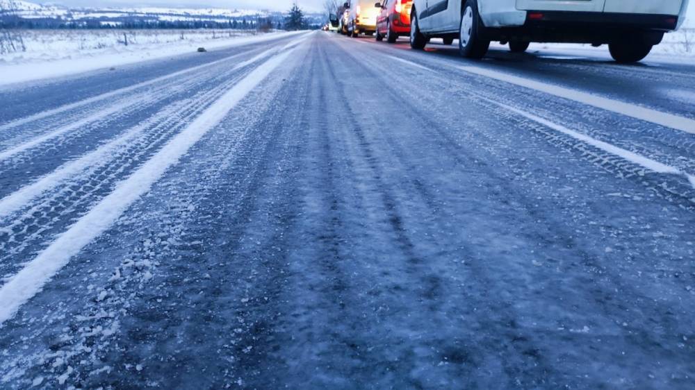 Tükörjég, torlódás – most aztán tényleg oda kell figyelni az utakon