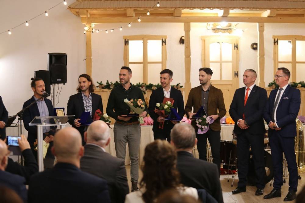 A Bagossy Brothers Company tagjai Gyergyószentmiklós díszpolgárai lettek