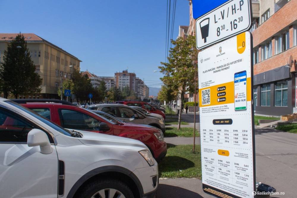Tömegesen járnak le az egy éves parkolási bérletek Csíkszeredában
