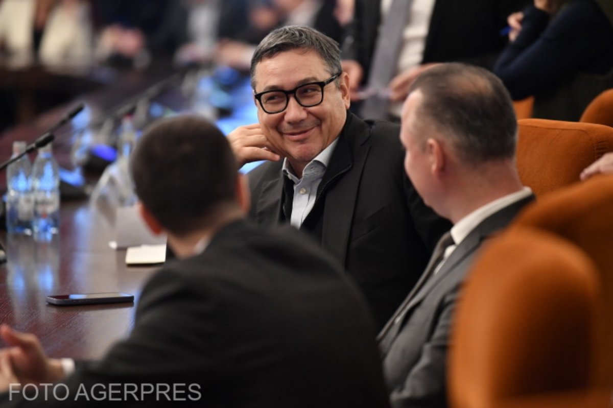 Most már biztos, hogy Victor Ponta is indul az elnökválasztáson, de nem kormánypárti jelöltként