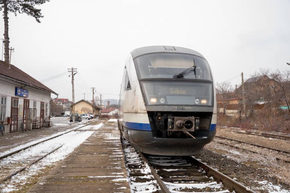 Elégedetlenséget szült az utasok körében a vonatjárat-ritkítás – videó