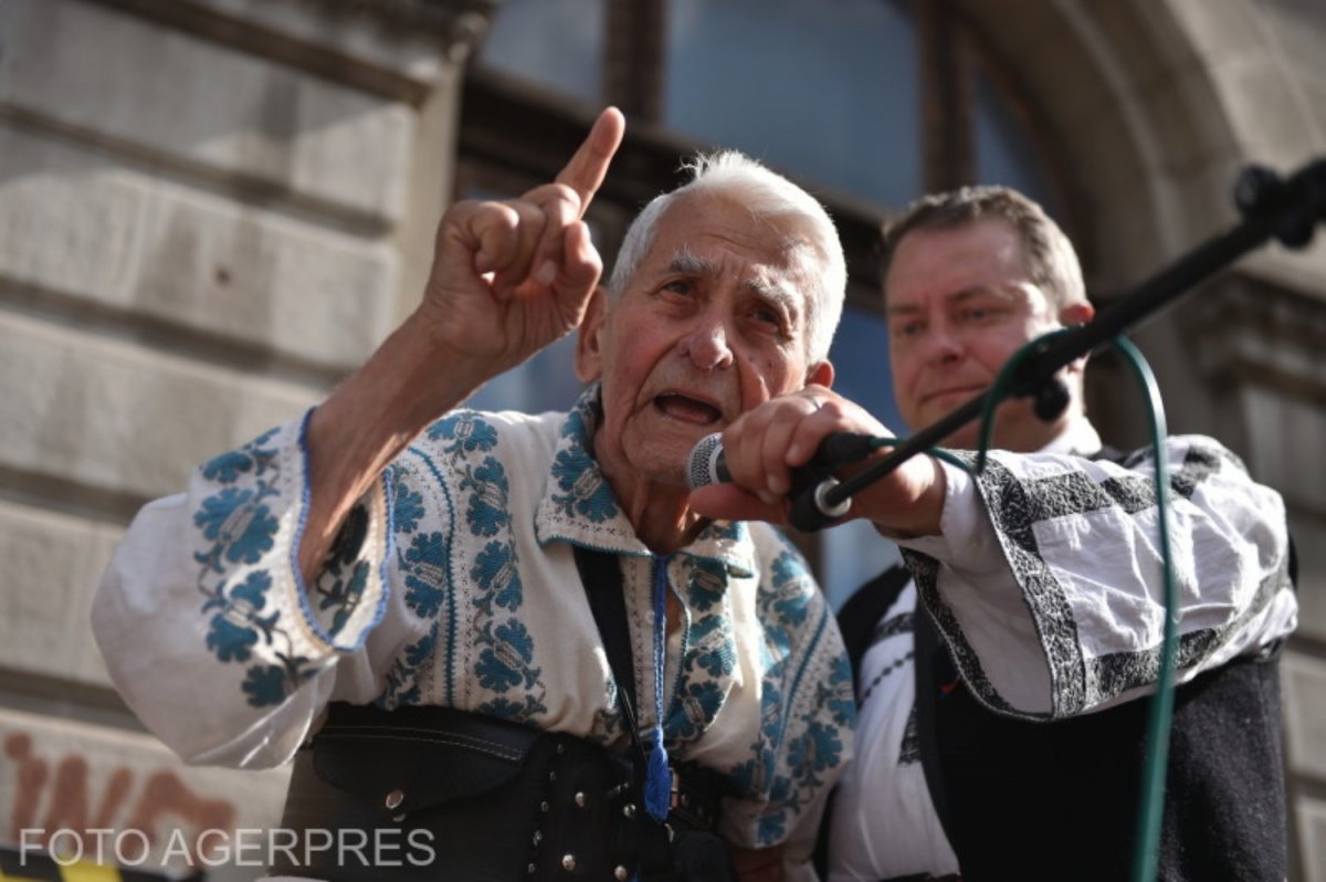 Hazaárulás gyanúja miatt vettek őrizetbe hat személyt, akik Románia NATO-ból való kilépéséről tárgyaltak