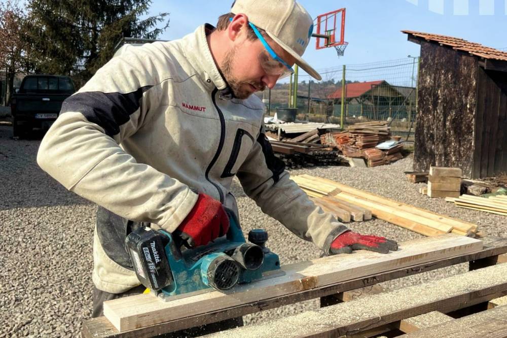 Tavaszi kertgondozás profi szemmel – Így dolgozik a Juniperus Landscaping csapata