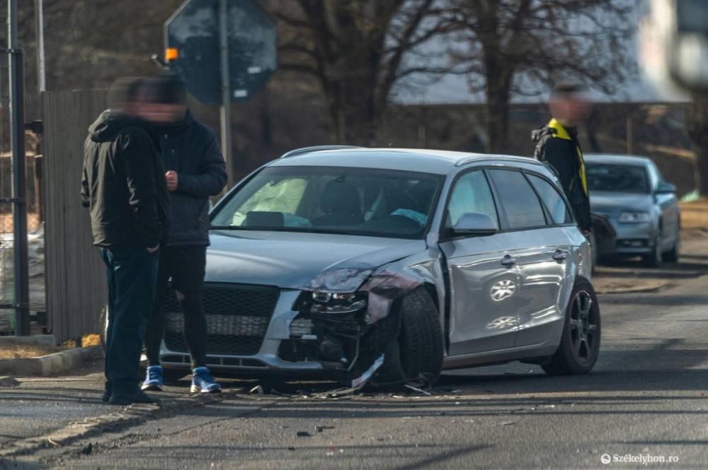 Három autó ütközött össze Csíkszeredában