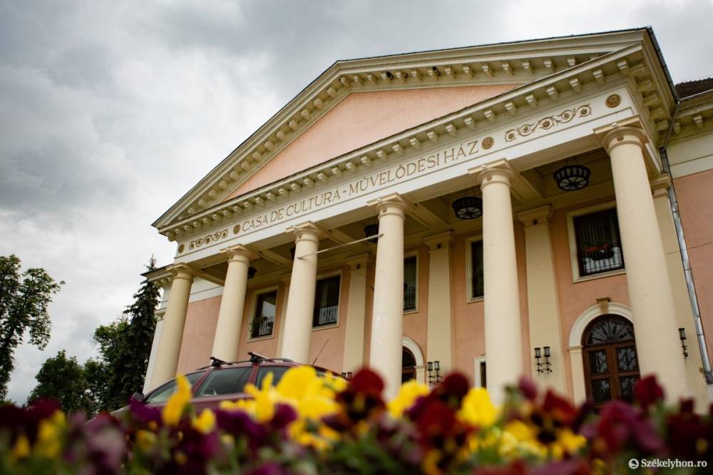 A város és az egyén kapcsolatát ábrázoló fotókat állítanak ki Székelyudvarhelyen