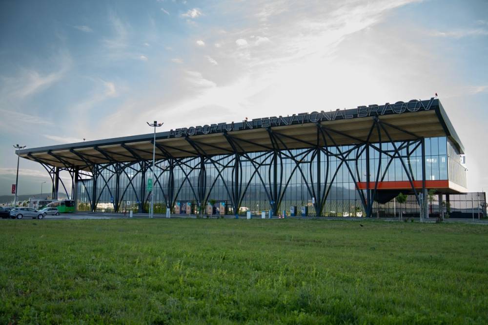Továbbra is a legforgalmasabbak között a brassói repülőtér