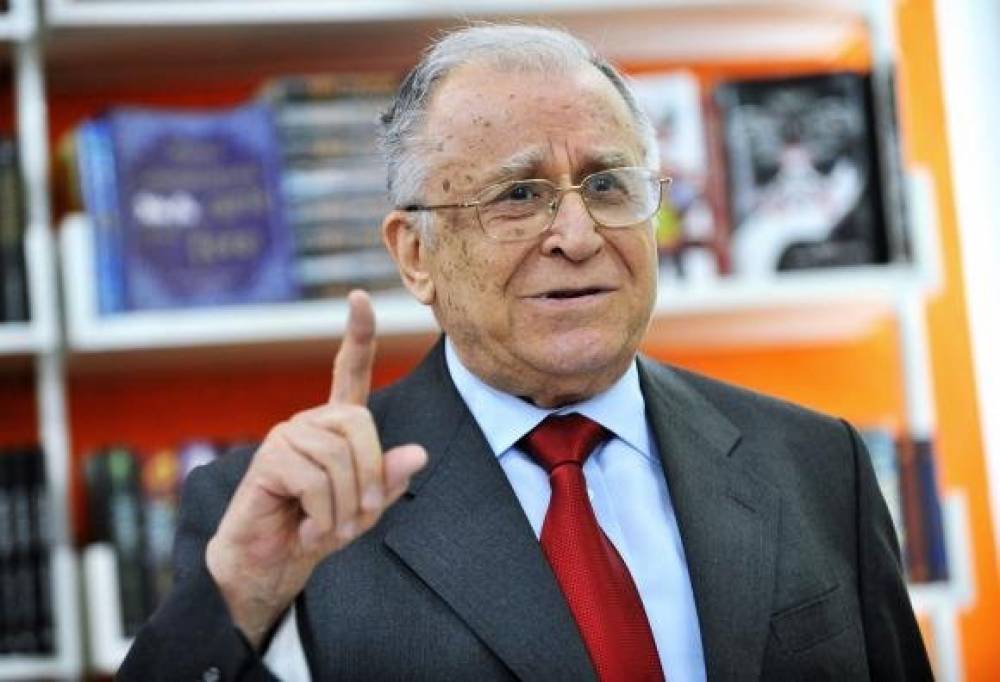 Visszavonta a törvényszék Iliescu forradalmár-igazolványát