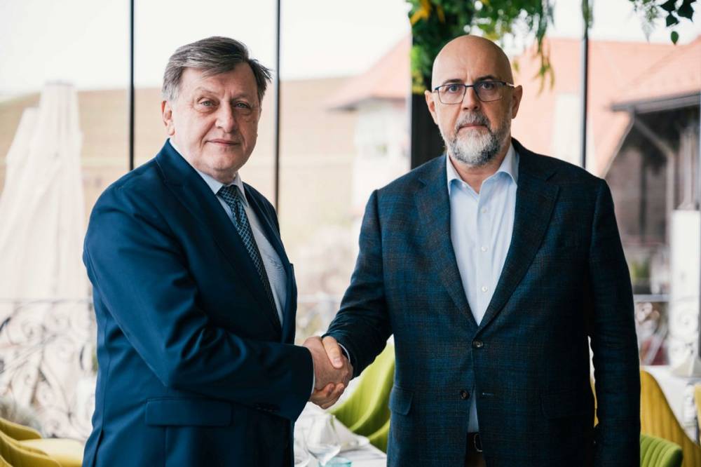 Lehet-e olyan elnöke Romániának, aki tiszteli a magyarokat?