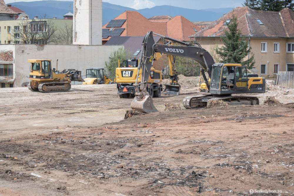Rendezik az egykori Gyopár sportszálló és Akarat sporttelep elhanyagolt területét