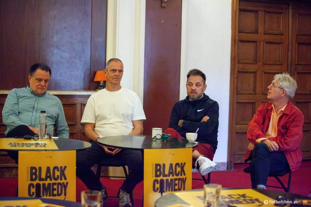 Black Comedy: áramszünet totálfényben