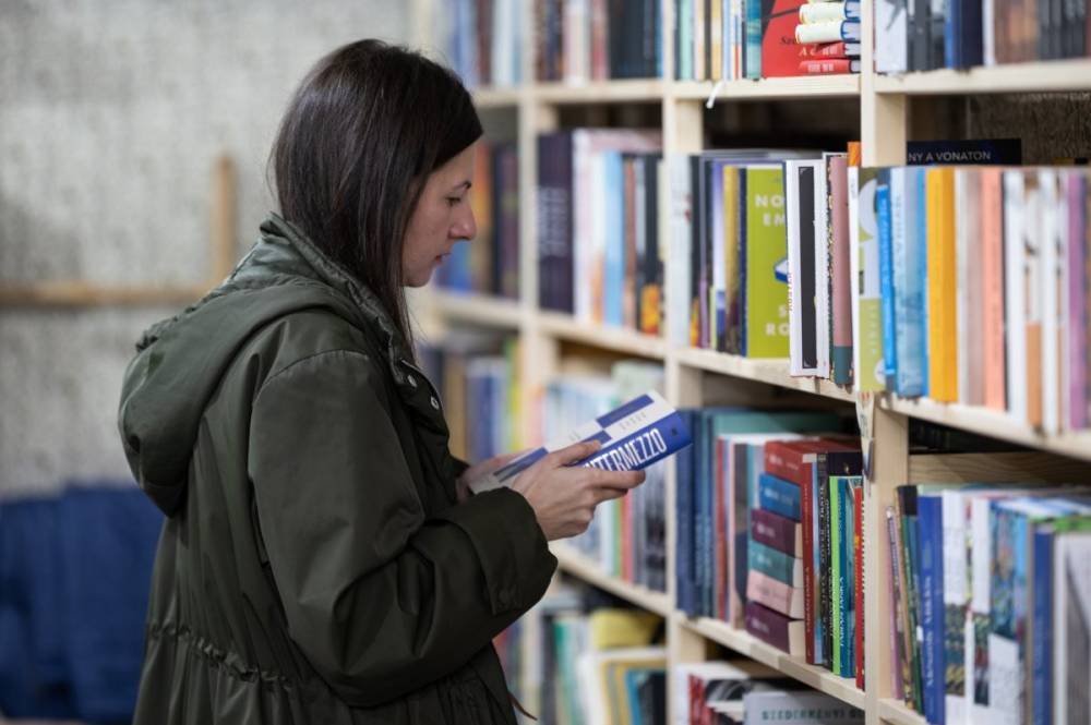 Írók, olvasók, kiadók állnak ki az anyanyelv és demokrácia mellett