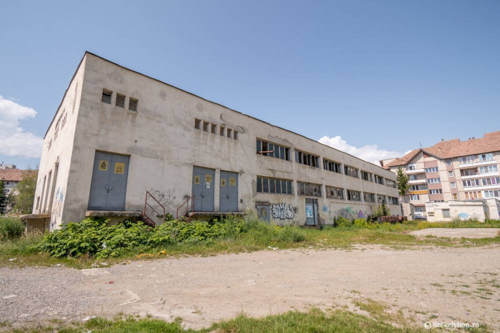 Saját kezébe venné a város a parkolóház megépítését