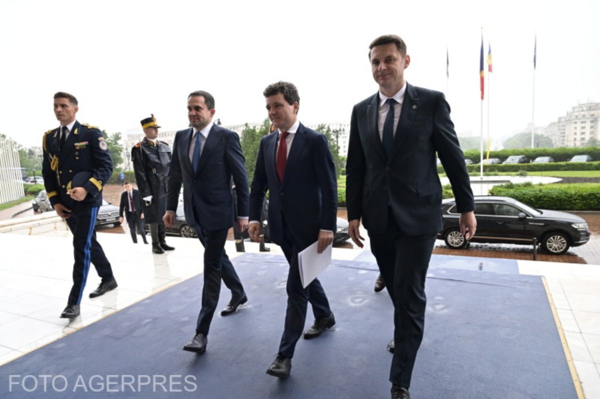 Letette a hivatali esküt Nicușor Dan, Románia új elnöke