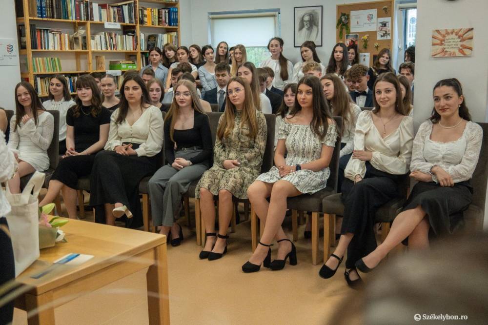 Hű maradni a magyar felmenők értékeihez – elballagtak a Márton Áron Tehetséggondozó Központ diákjai