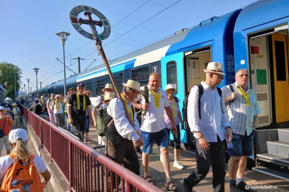 A Szűzanyához imádkozni jöttek a zarándokok