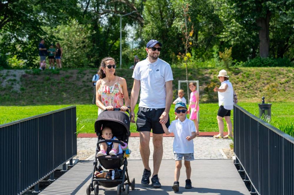 Még egy kicsit kell dolgozni az állomás tói piknikezőhelyen, hogy tökéletes legyen