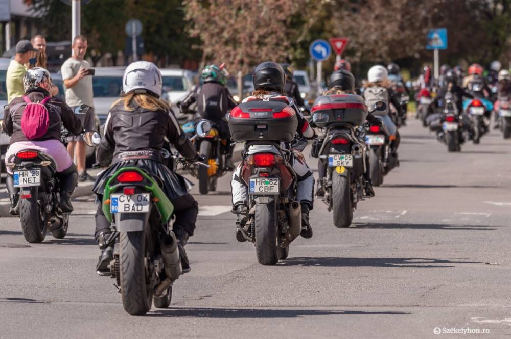 Törvénymódosítással kedveznének a motorosoknak a parlamenti pártok