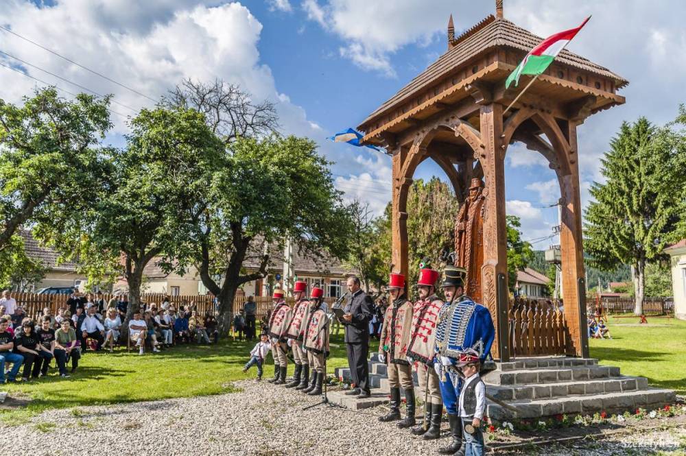 A pozsonyi csata emléke Csíkcsomortánban