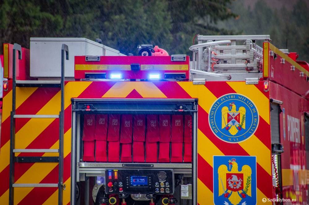 Tűz ütött ki Mezőbanyicán – három melléképület vált a lángok martalékává