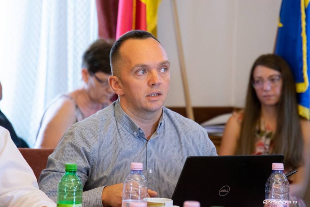 Kicsit nem figyelünk oda, s elkezdődhet egy rossz közigazgatási reform