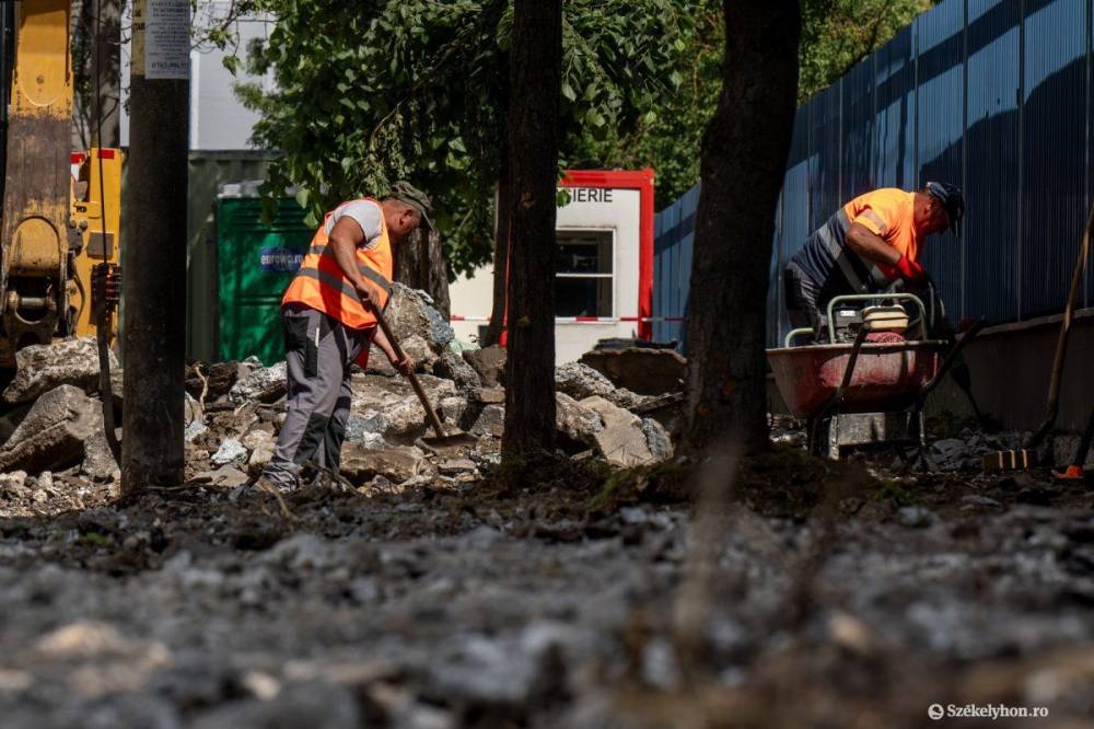 Behúzták a kéziféket a cégek – aggódnak, hogy felfüggeszthetik a kifizetéseket az Anghel Saligny-programban