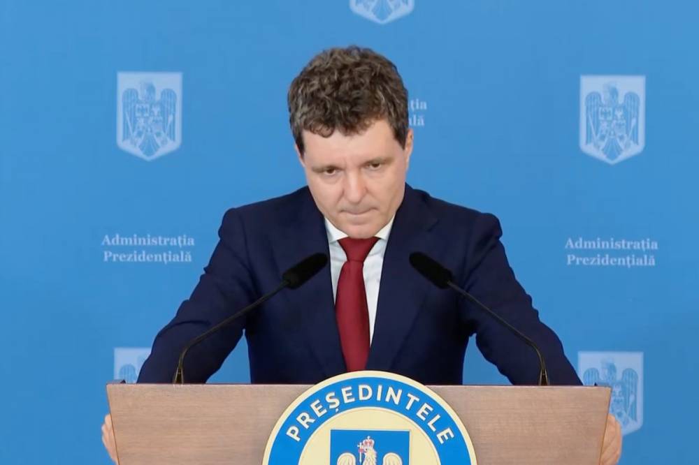 Három-négy név szerepel a listáján – a következő hetekben nevezi ki az elnök a SIE és a SRI vezetőjét