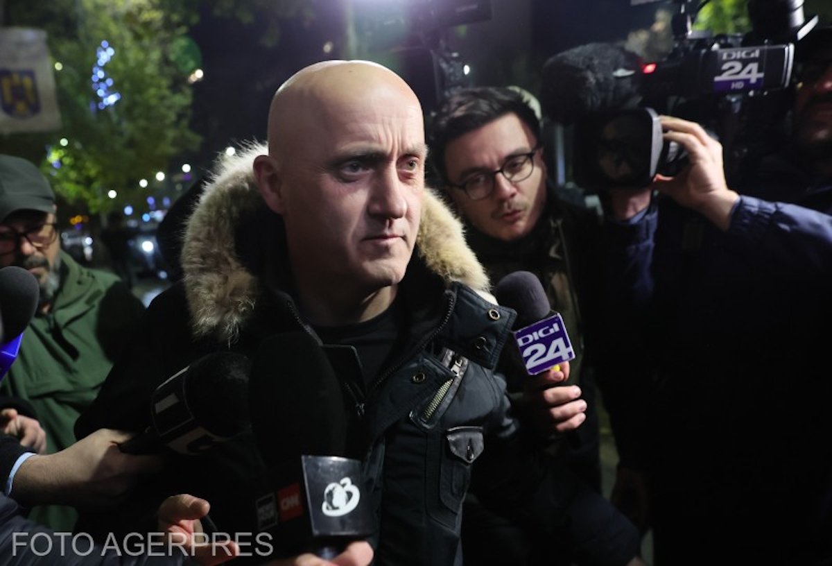 A zsoldosvezér filmbe illő szerepét mutatja be a vádirat Călin Georgescu kampányában