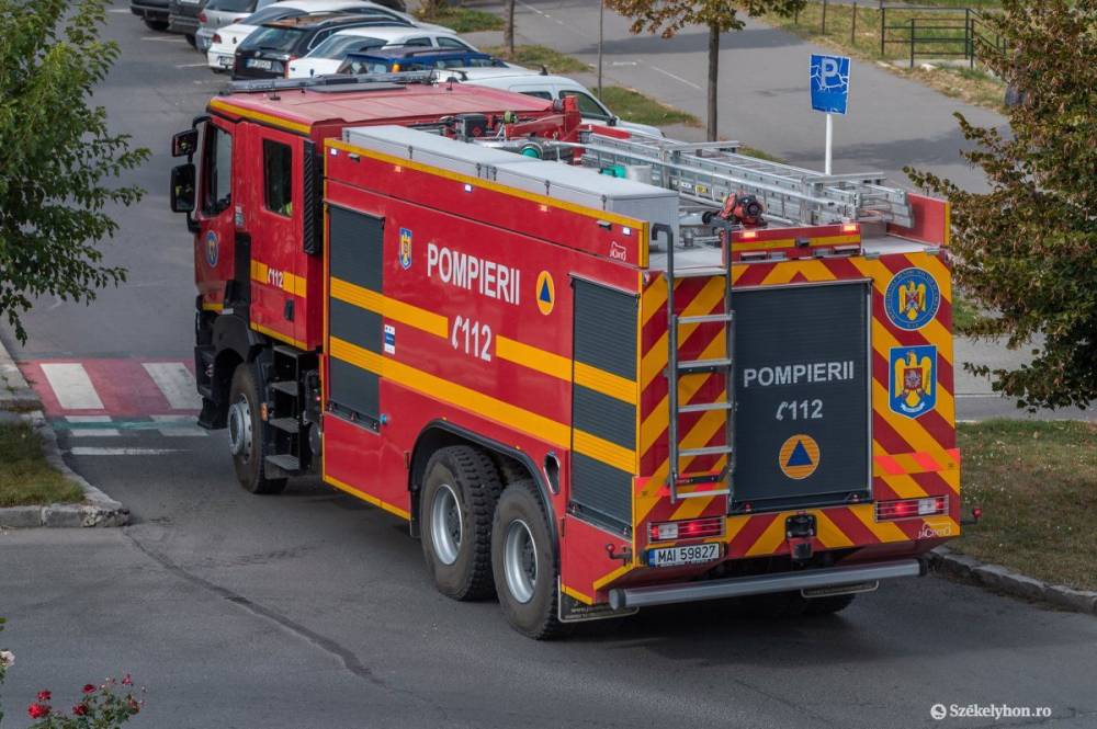 Több tűzoltó is megsérült Argeș megyében, amikor bevetésre sietve baleseteztek
