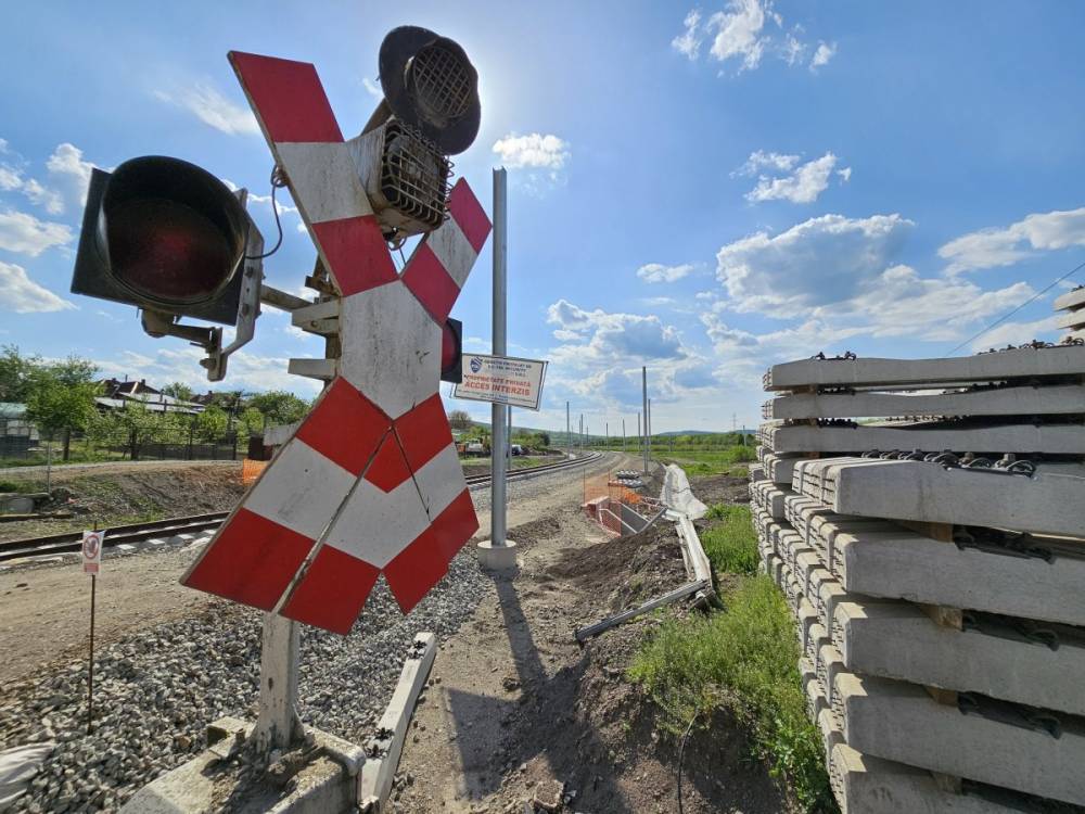 Vonat ütközött személyautóval, négyen életüket vesztették