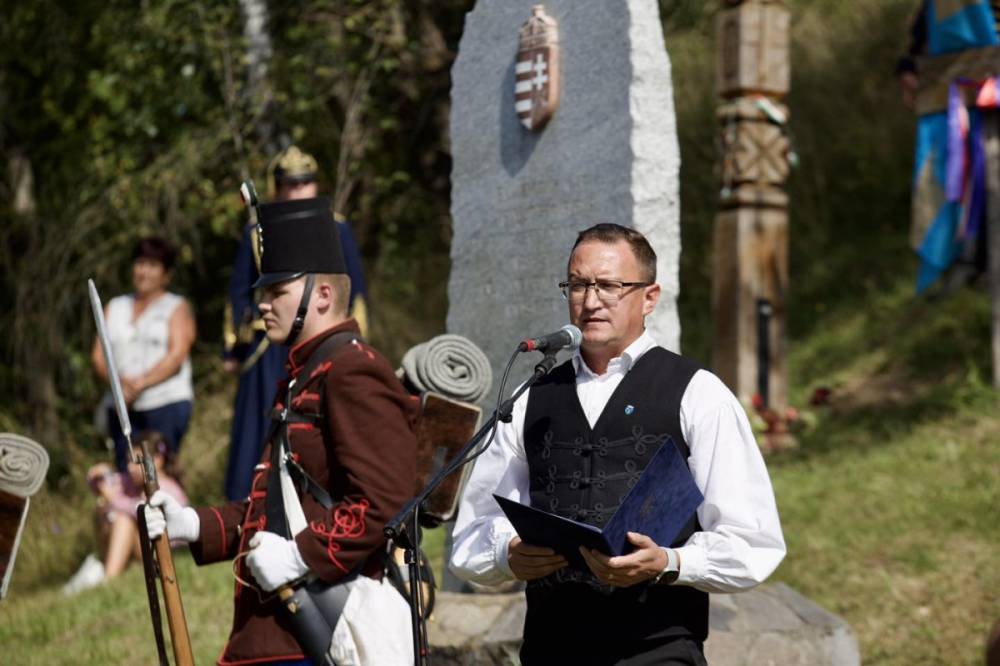 Szószegéssel vádolja az EMSZ az RMDSZ-hez átállt gyergyószentmiklósi polgármestert