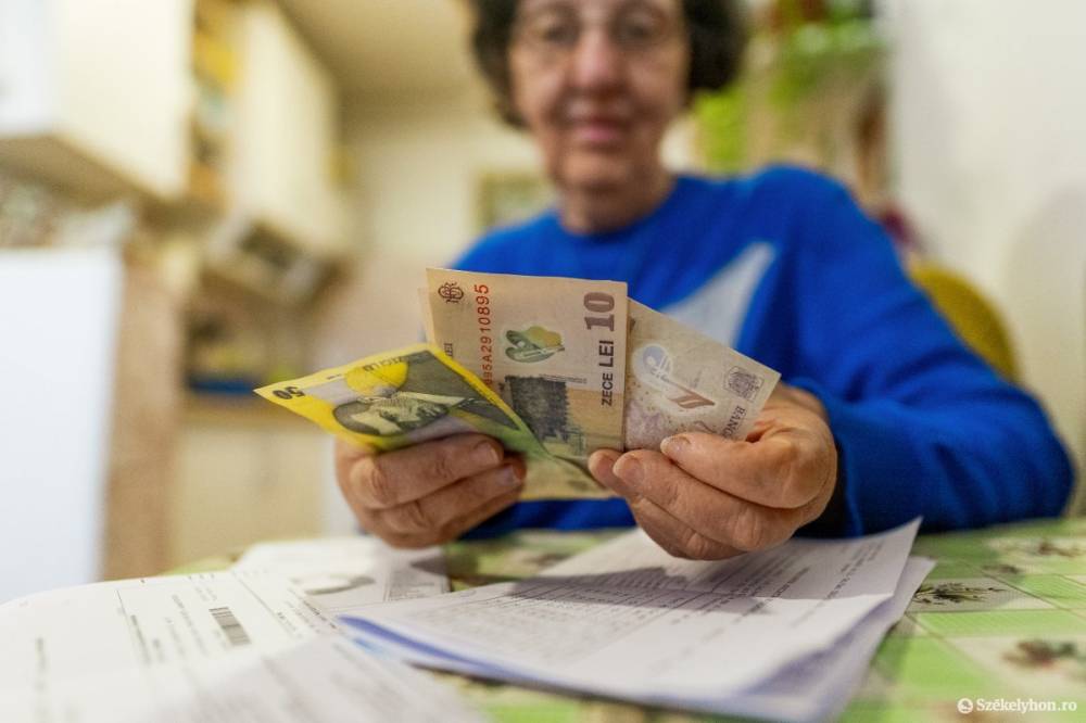 Nyugdíjak: tízszer többe kerül a készpénzben fizetés, mint a bankkártyás utalás